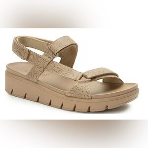 Alegria Women's Beige Embossed Strap Comfort Sandal